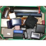 A quantity of empty jewellery boxes approx 35.