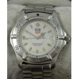 Tag Professional 200m gentleman's stainless steel date quartz wristwatch, model 962.206R, case