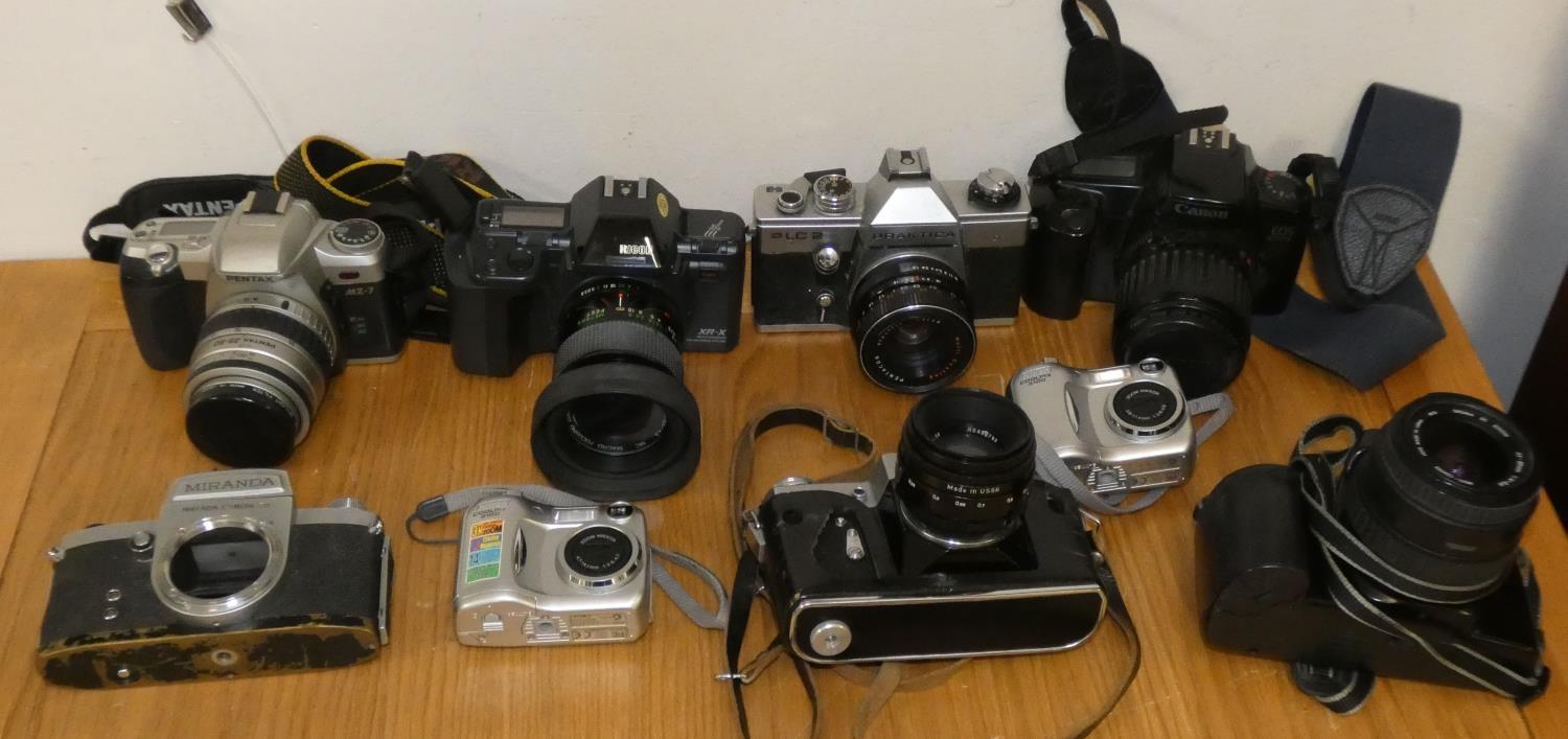 A quantity of cameras, lenses and equipment including Minolta, Pentax, Chinon, Ricoh and others, - Image 3 of 3