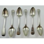 Of Scottish Provincial interest, a George IV set of six fiddle pattern tea spoons, by William