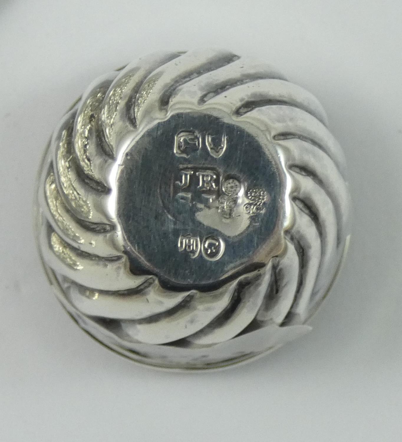 A Victorian silver pin cushion, by Rosenthal, Jacob & Co., for Child & Child, London 1881, stamped - Image 2 of 3