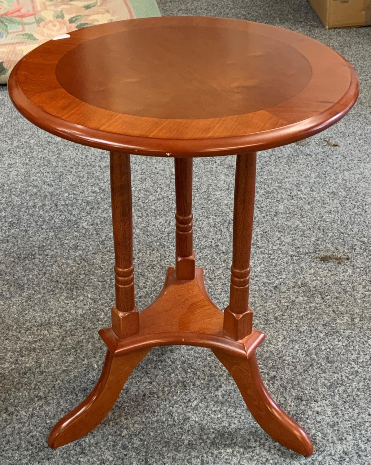 2 circular mahogany occasional tables with another two similar (4). - Image 4 of 5