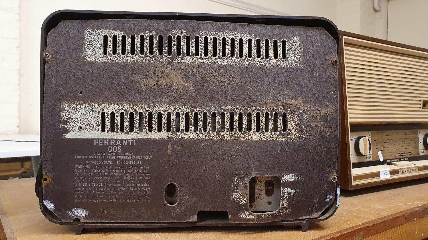 A Ferranti 005 Bakelite valve radio, c. 1950. - Image 2 of 2