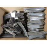 Hornby 'OO' gauge - a large quantity of loose railway track, to include Tri-ang R.93, R.96, R.106,