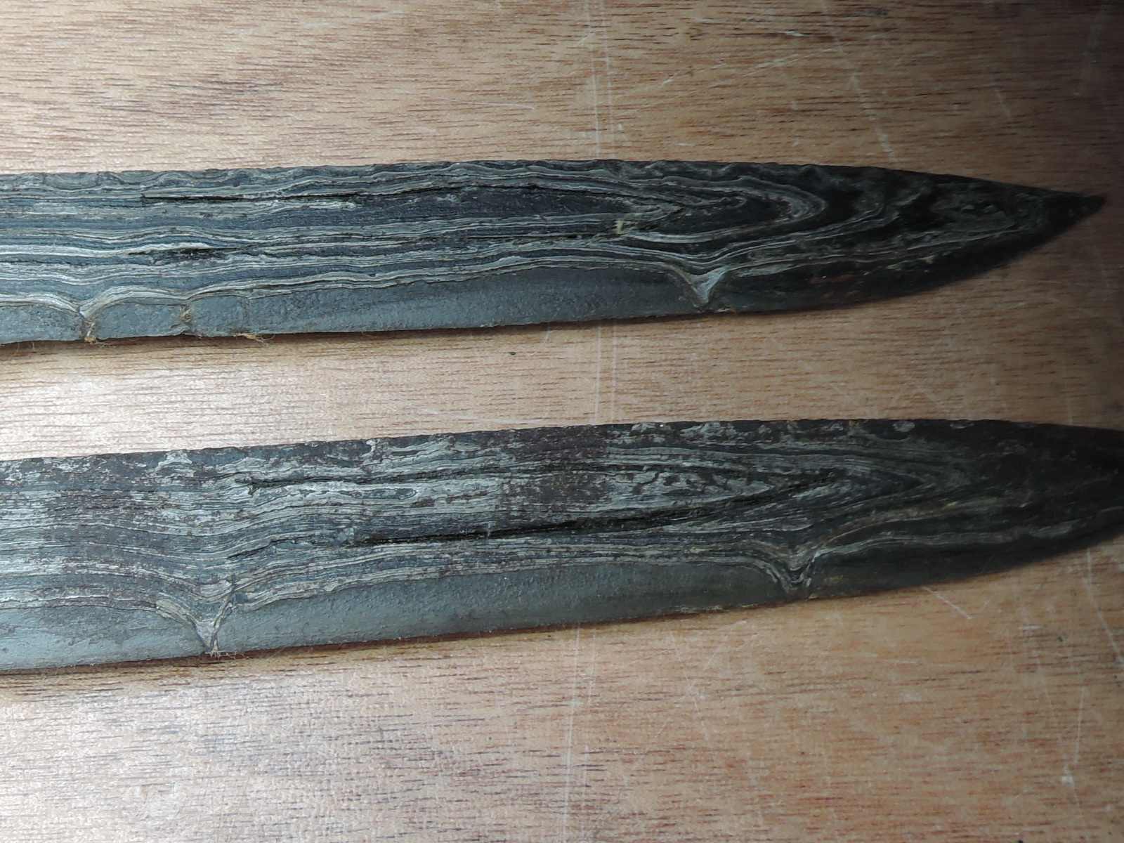 A pair of late 19th or 20th century Indonesian/straight settlements Kris Daggers having wood handles - Image 4 of 8