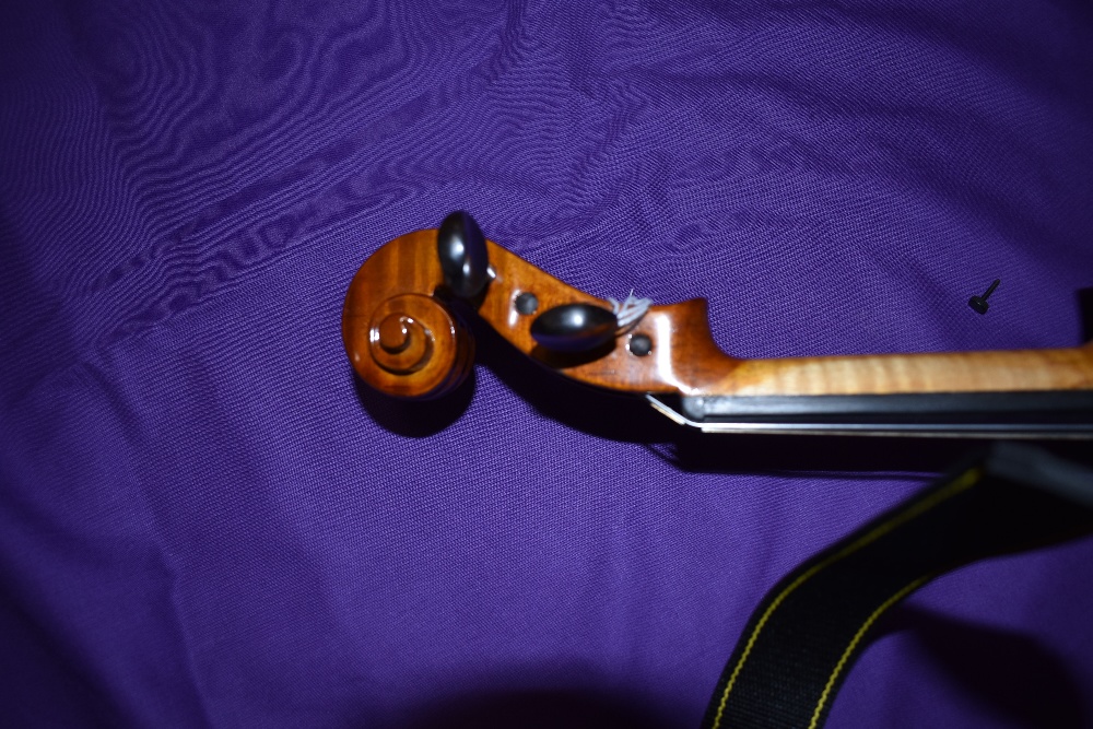 A traditional violin, labelled Primavirera - Image 3 of 3