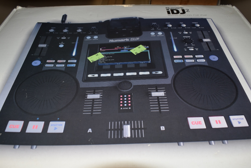 A Numark mixing station for Ipod IDJ 2 in box