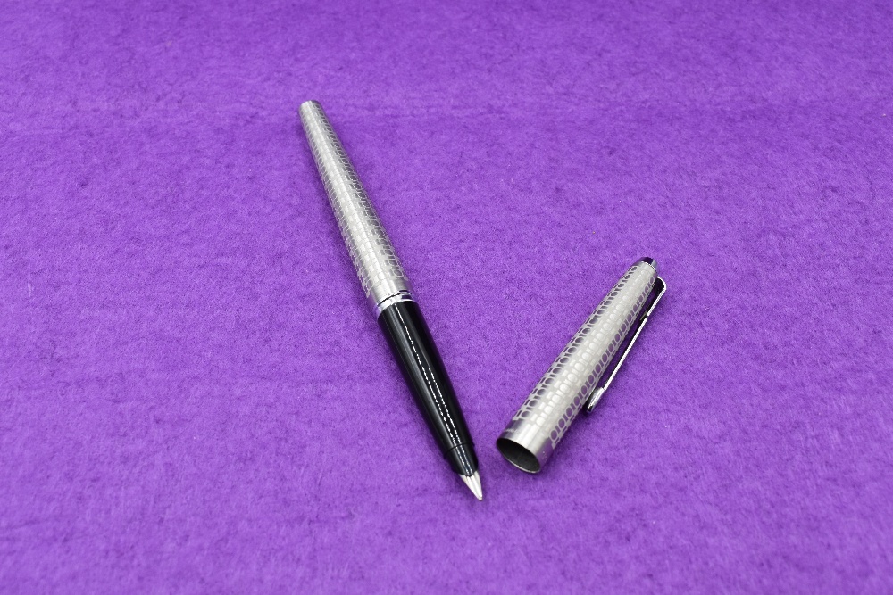 A Parker 45 Harlequin circlet pattern fountain pen