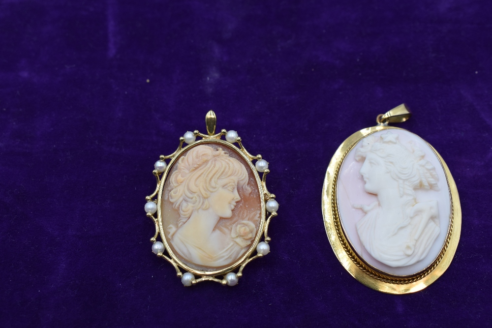 A conche shell cameo pendant depicting a Grecian maiden in a plain yellow metal mount stamped 9ct,