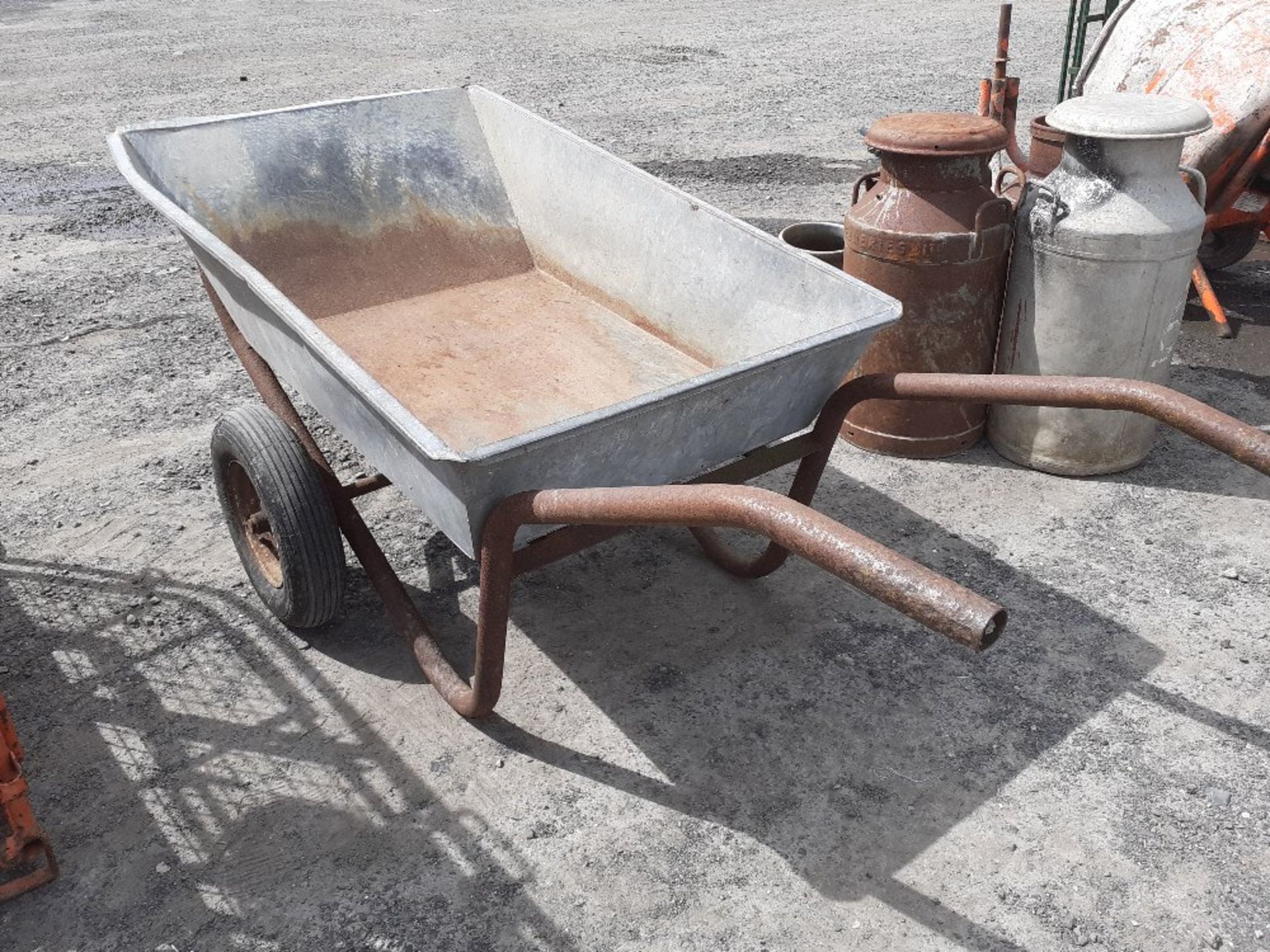 2 WHEEL, WHEEL BARROW - Image 2 of 2