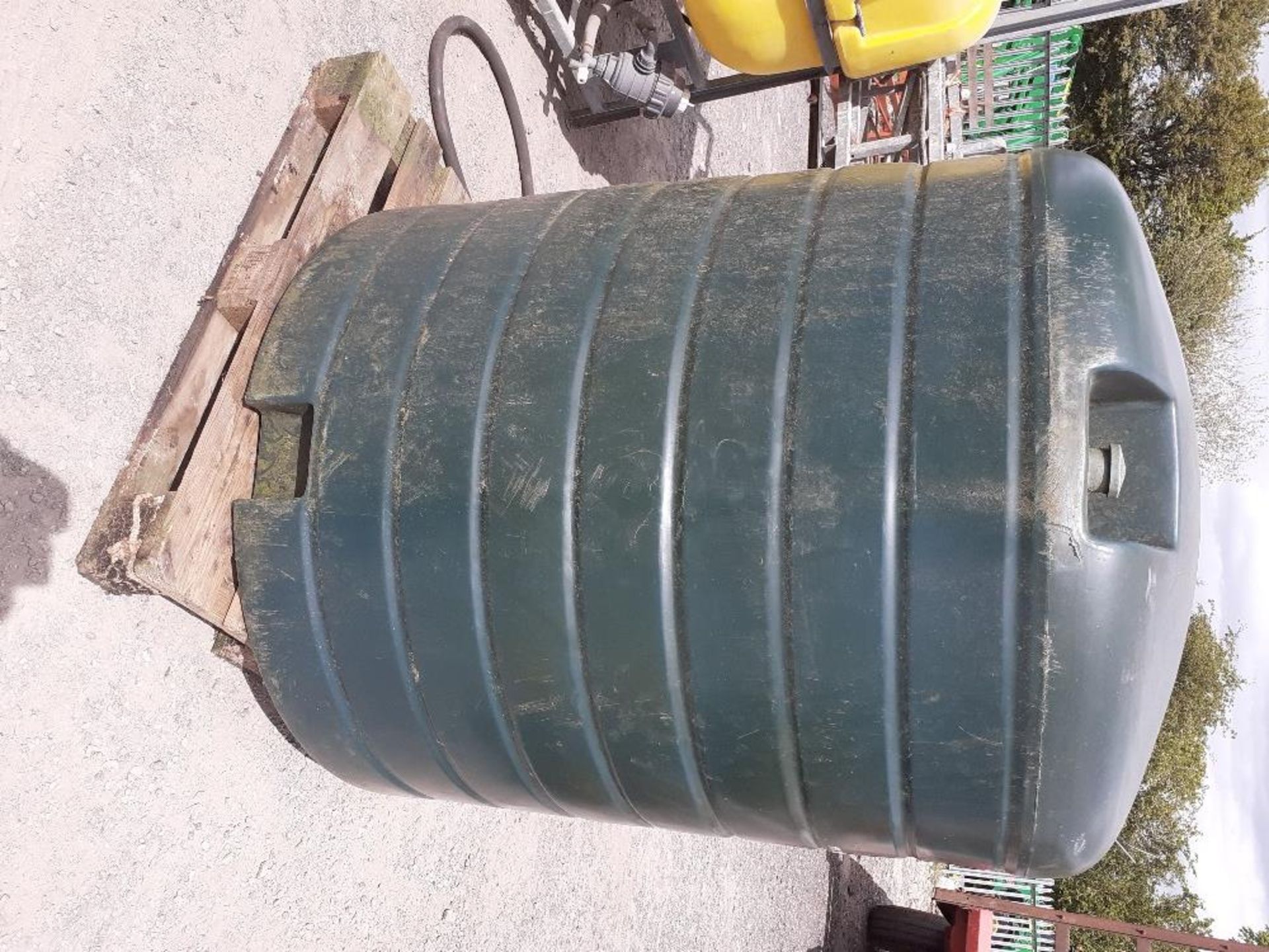 1700LTR FUEL TANK COMPLETE WITH HOSE & N