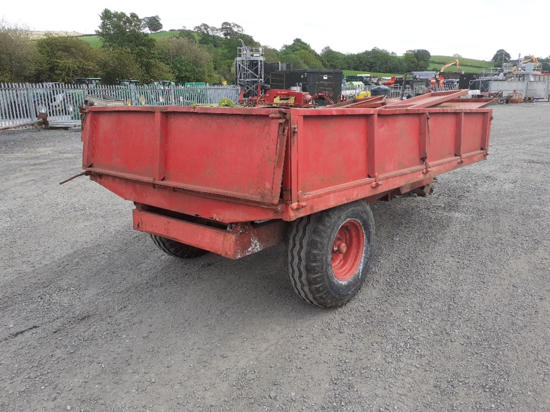 3TON TIPPING TRAILER COMPLETE WITH GRAIN - Image 3 of 4