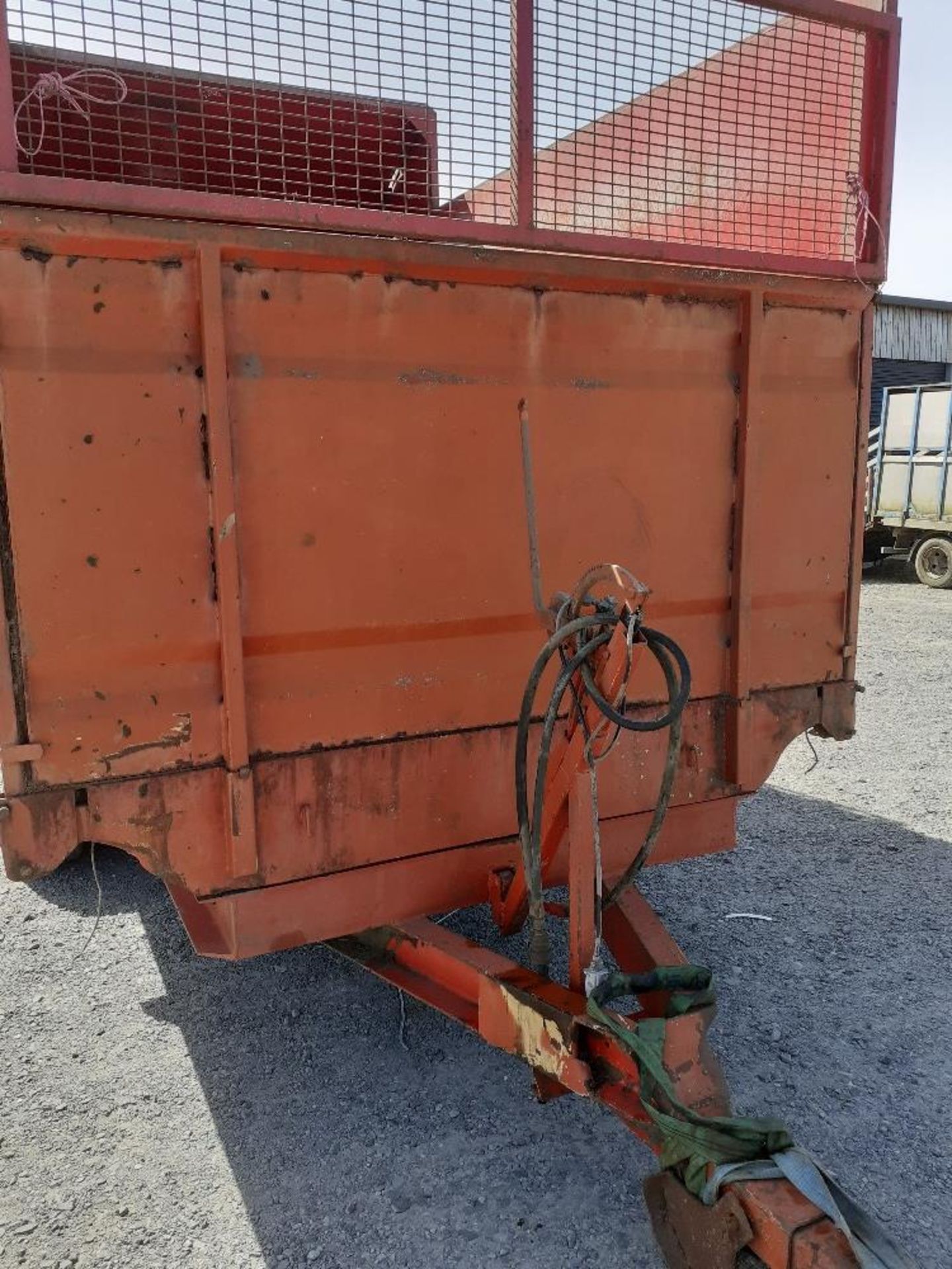 8TON MARSHALL TIPPING TRAILER WITH SILAG - Image 2 of 6