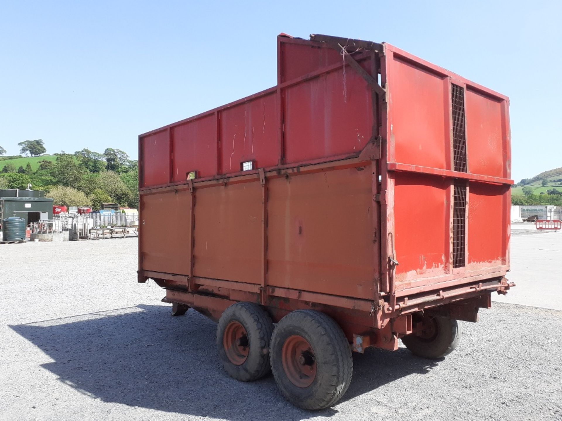 8TON MARSHALL TIPPING TRAILER WITH SILAG - Image 6 of 6