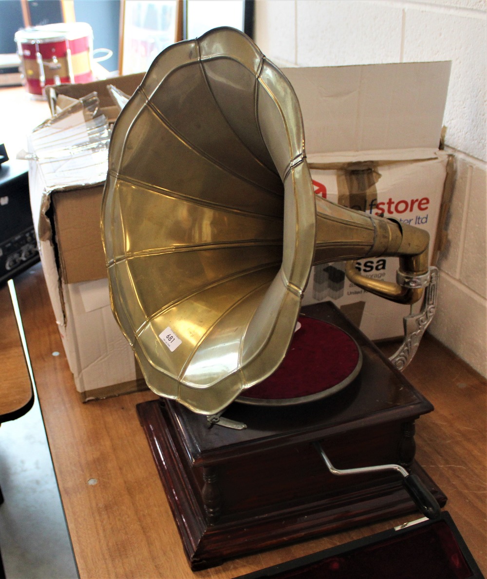 A vintage gramophone for shellac and 78 rpm discs - comes with spare stylus