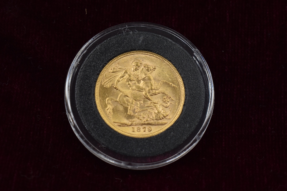 A collection of six Gold Sovereigns. The 200th Anniversary (1817-2017) St George and the Dragon Gold - Image 11 of 13