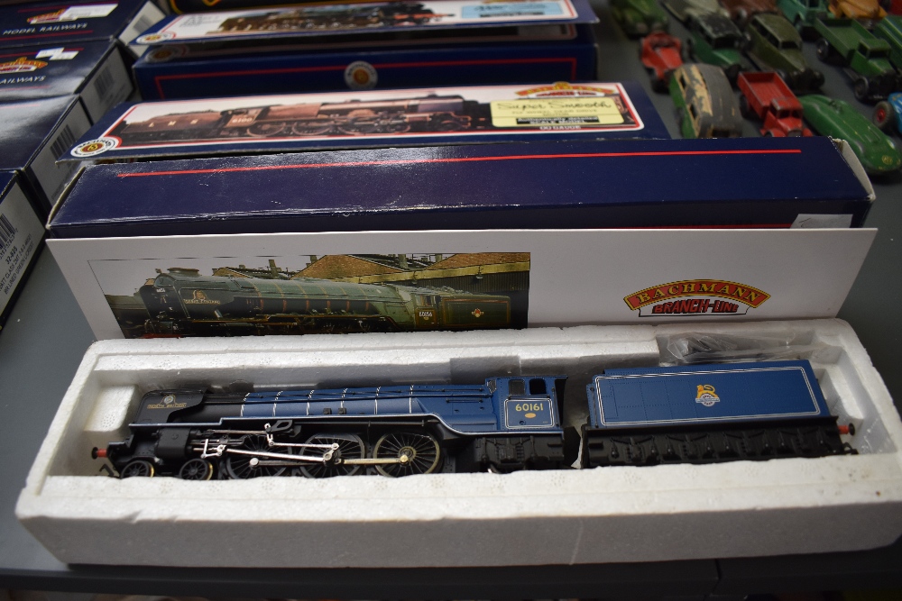 A Bachmann 00 gauge Class A1 4-6-2 loc & tender, North British 60161, boxed 32-553