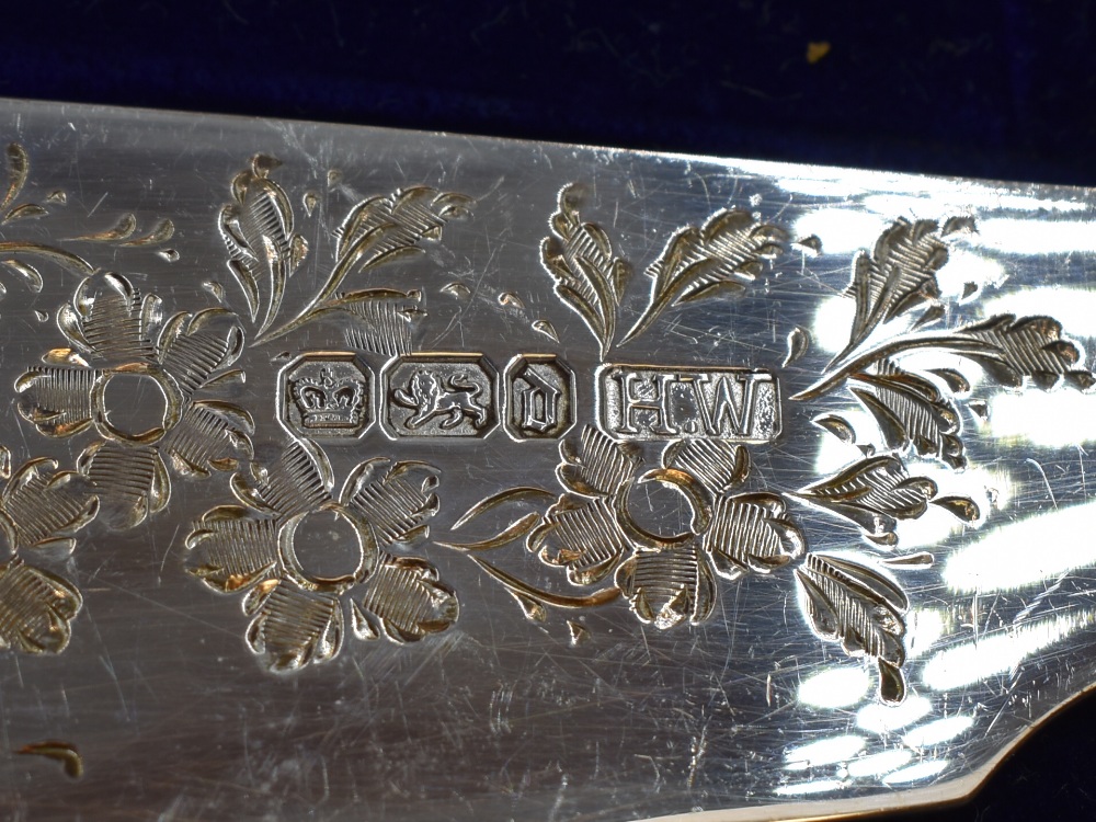 A cased set of Victorian silver fish servers having engraved fish and flowers to blade, Sheffield - Image 2 of 2