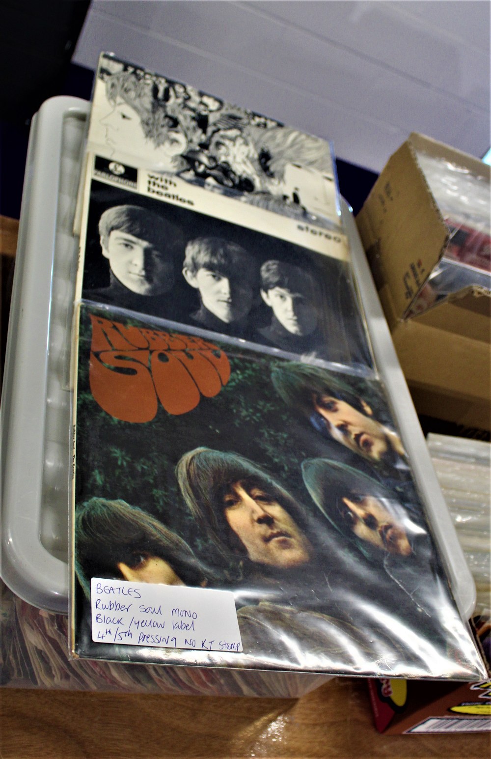 A lot of 5 Beatles albums - nice early pressings