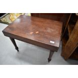 A Victorian mahogany rectangular commode/bidet, on turned legs makes a nice occasional table, approx