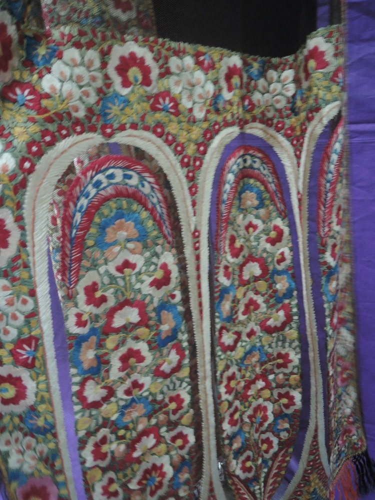 Two beautiful fringed shawls, one of burmese origin with vibrant and extensive floral silk thread - Image 5 of 5