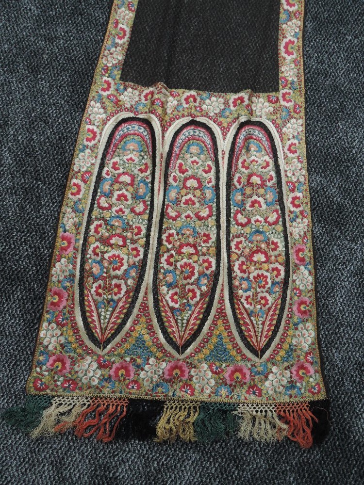 Two beautiful fringed shawls, one of burmese origin with vibrant and extensive floral silk thread - Image 2 of 5