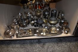A large selection of fine plated wares, including numerical/alphabetical childrens tankard,