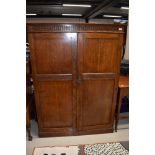 An early 20th Century oak gents compactum wardrobe, lovely proportions approx dimensions W109cm