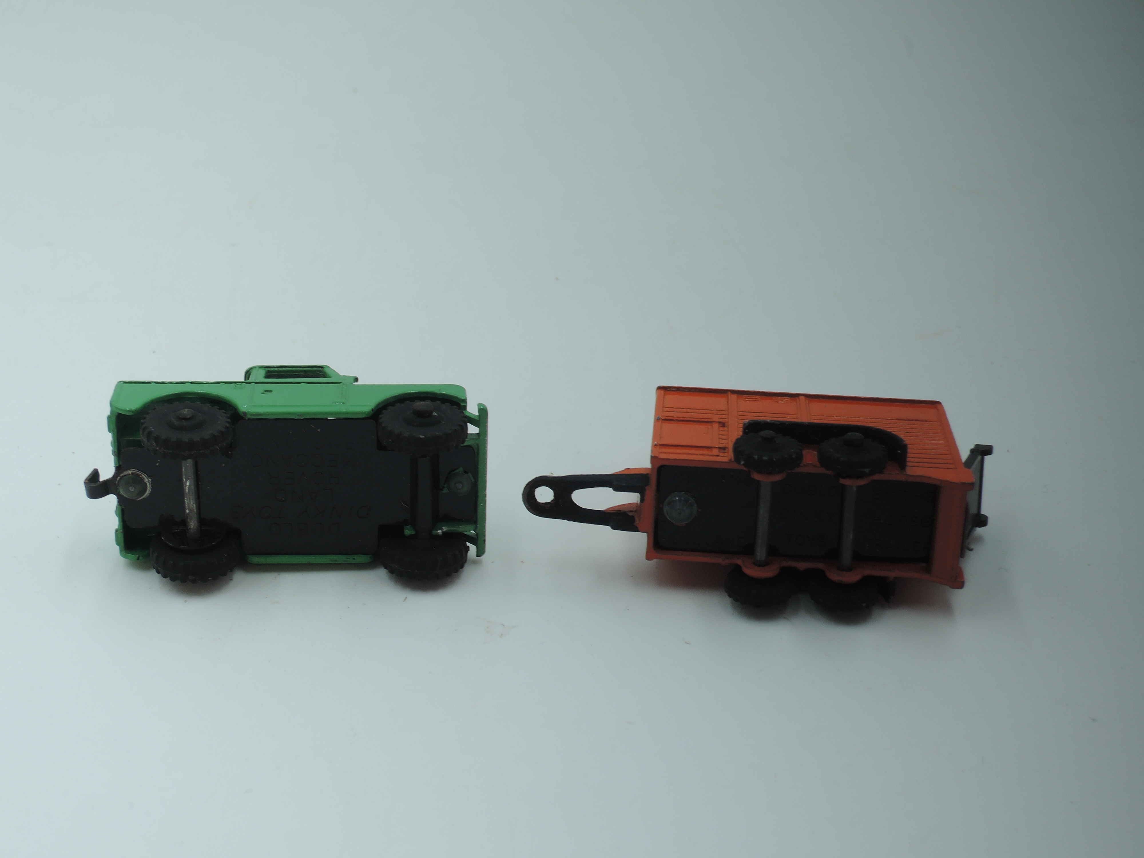 A Dublo Dinky diecast, Land Rover and Horse Trailer, with horse, Green Land Rover with Orange - Image 4 of 10