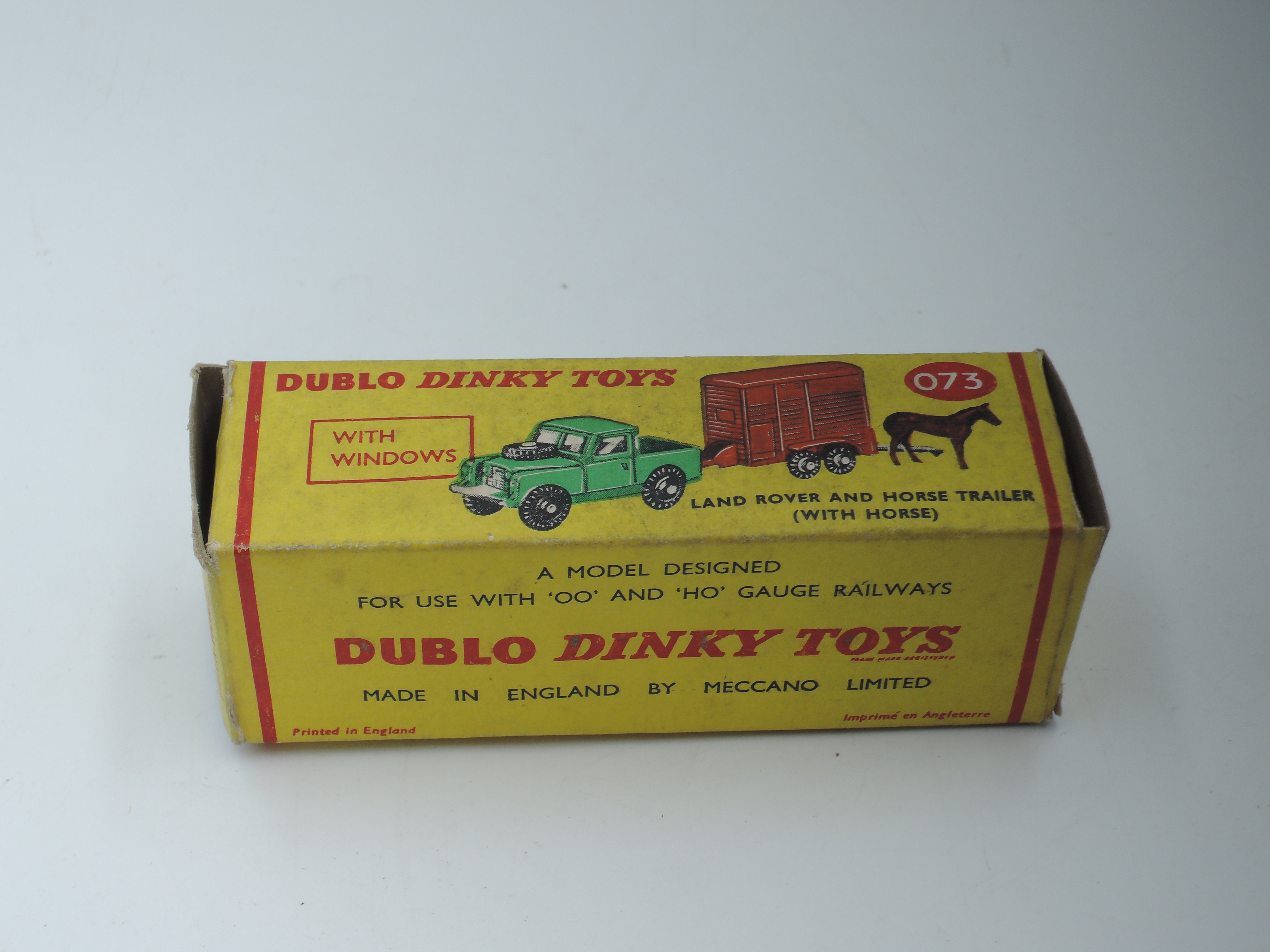 A Dublo Dinky diecast, Land Rover and Horse Trailer, with horse, Green Land Rover with Orange - Image 7 of 10