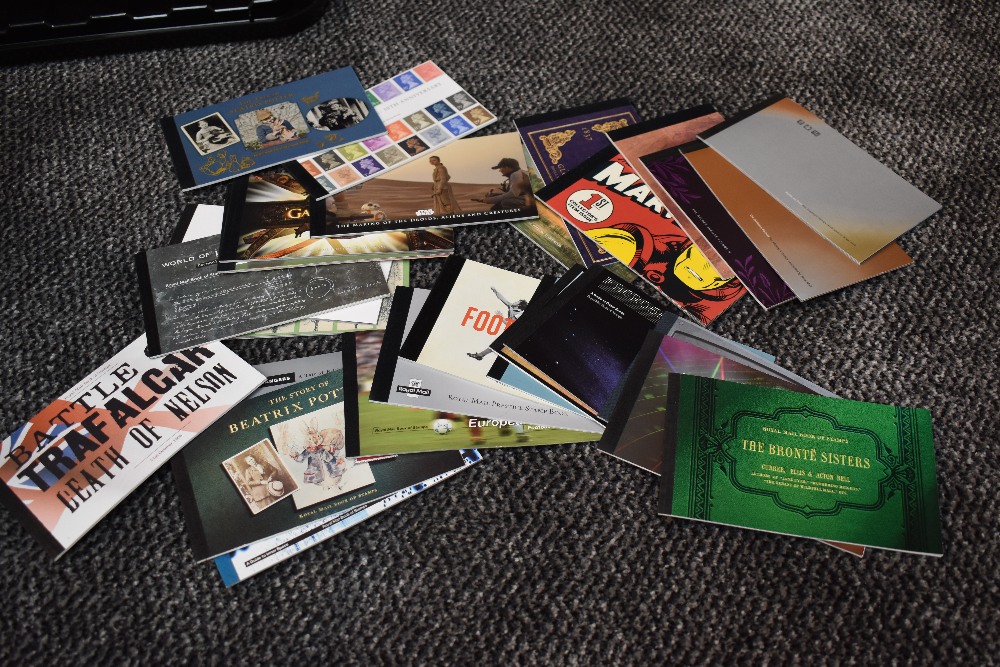 A Large Collection of GB Presentation Packs, Stamp Booklets & Prestige Booklets - Image 2 of 3