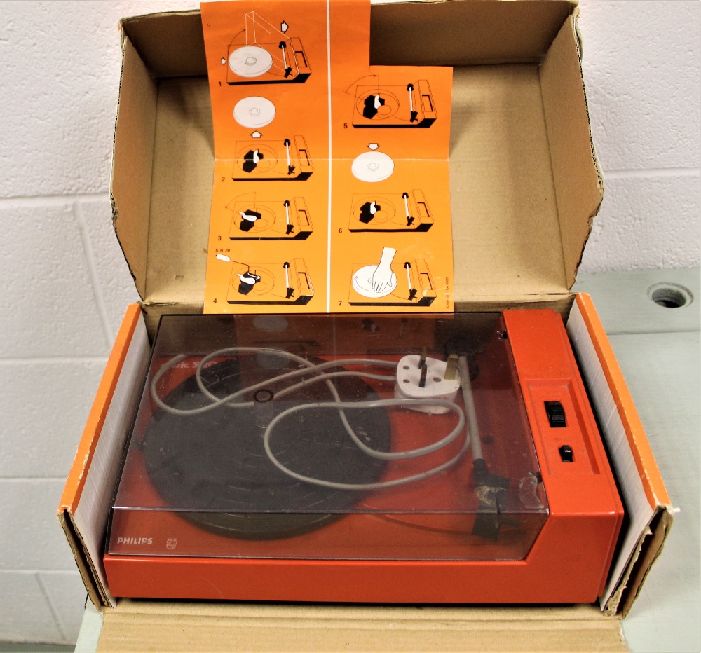 A boxed vinatge Phillips portable record player. - Image 2 of 2