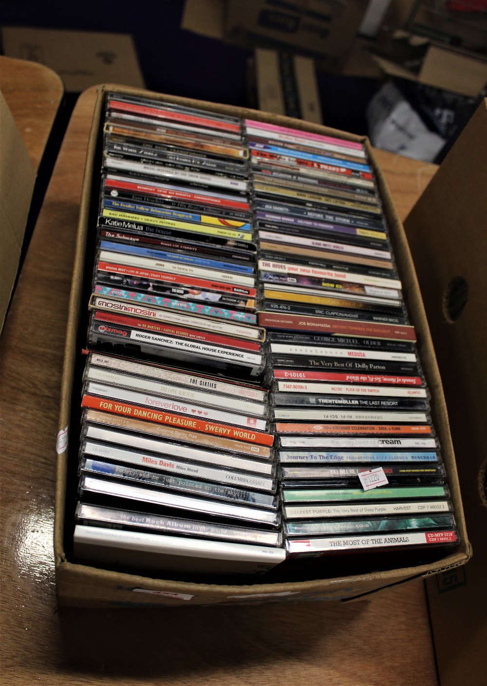 A lot of dance, hip hop, rap and related compact discs.