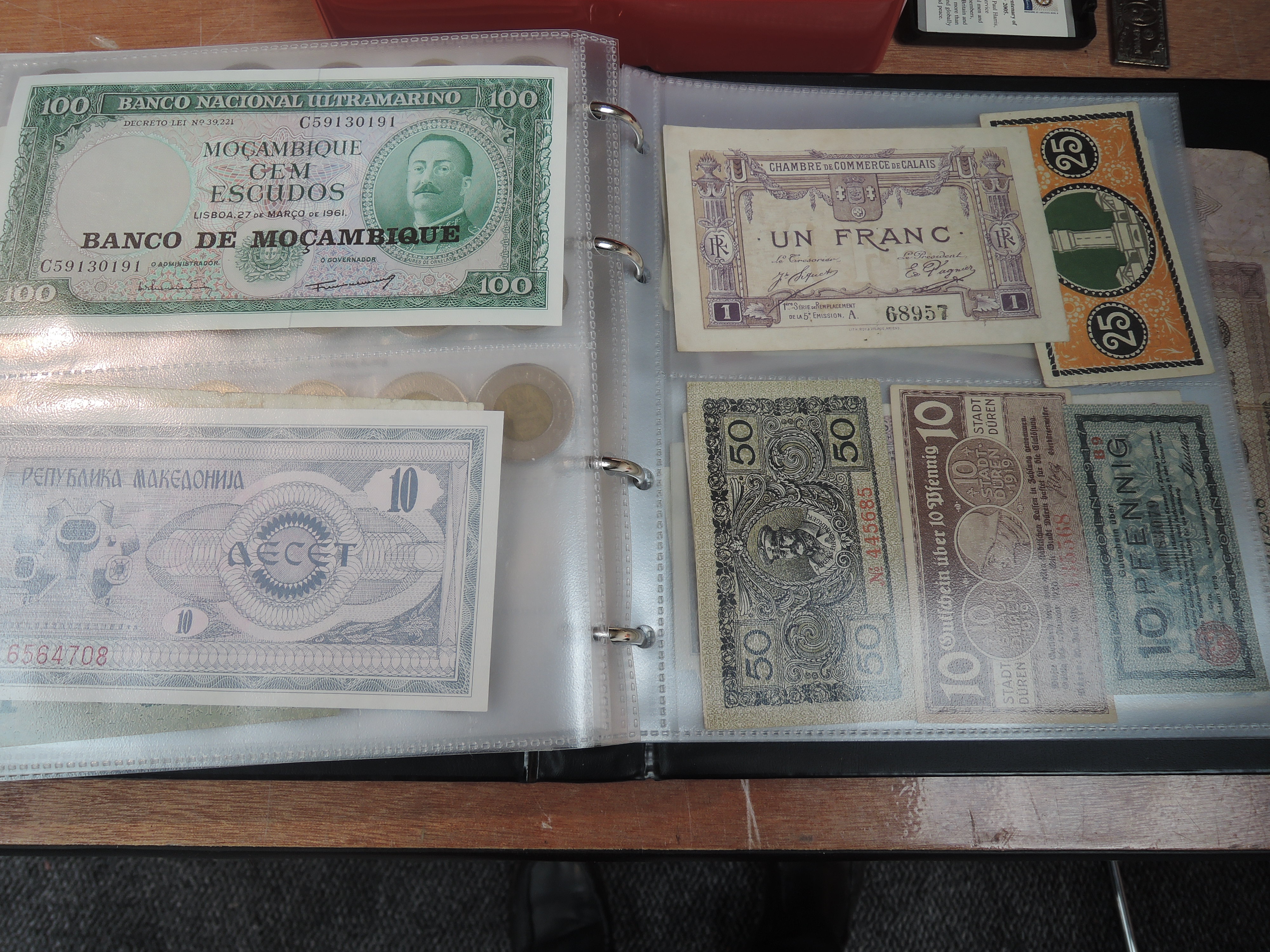 An album and tin of GB and World Coins and Banknotes - Image 4 of 4