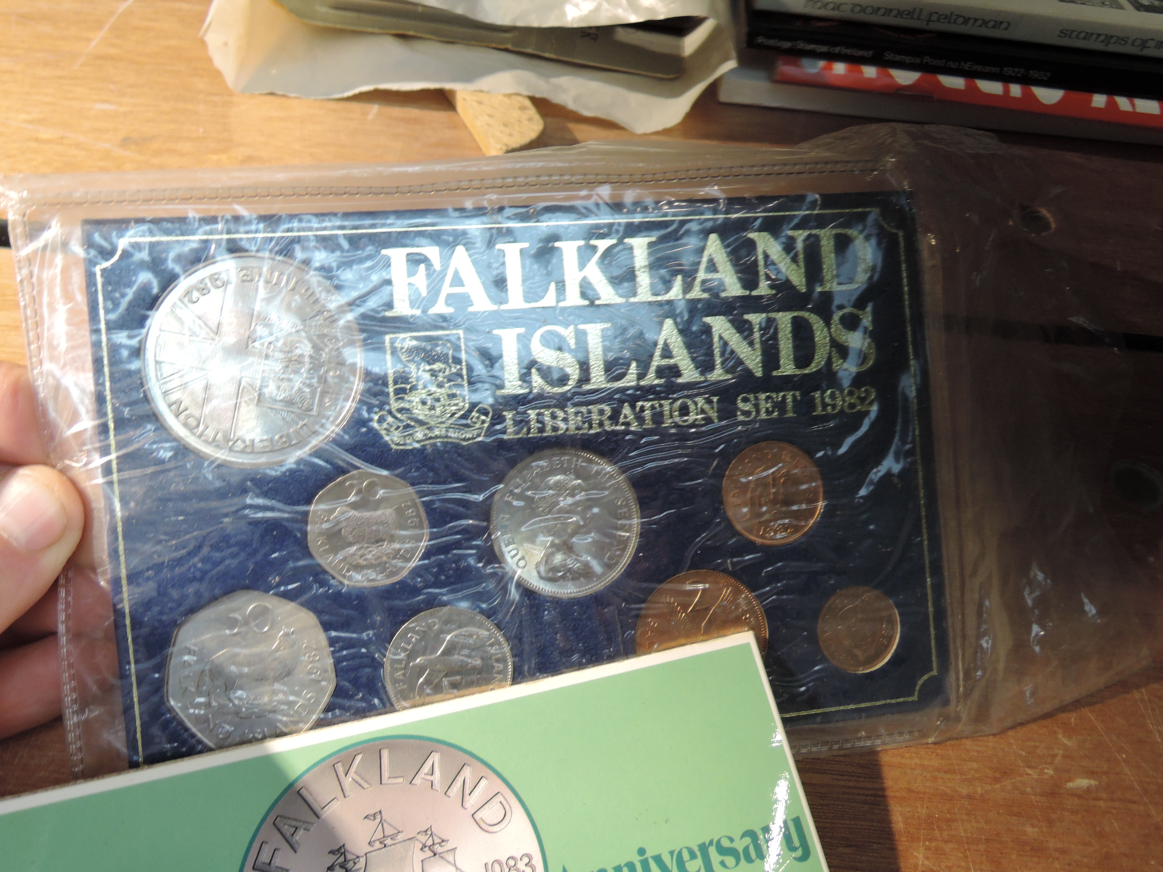 A large collection of GB and World Coins along with an empty Album - Image 4 of 6