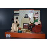 An electronic Wallace and Gromit radio