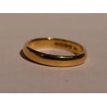 A 22ct gold wedding band, size P & approx 5.9g