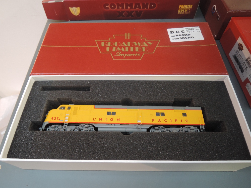 A Broadway Limited Imports (korea) Paragon Series HO Scale Union Pacific Locomotive 927A, boxed 602