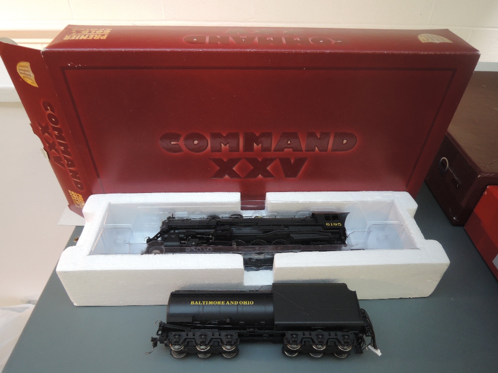 A IHC (USA) Premier Gold Series HO scale 2-10-2 Santa Fe Loco & Tender 6185, boxed