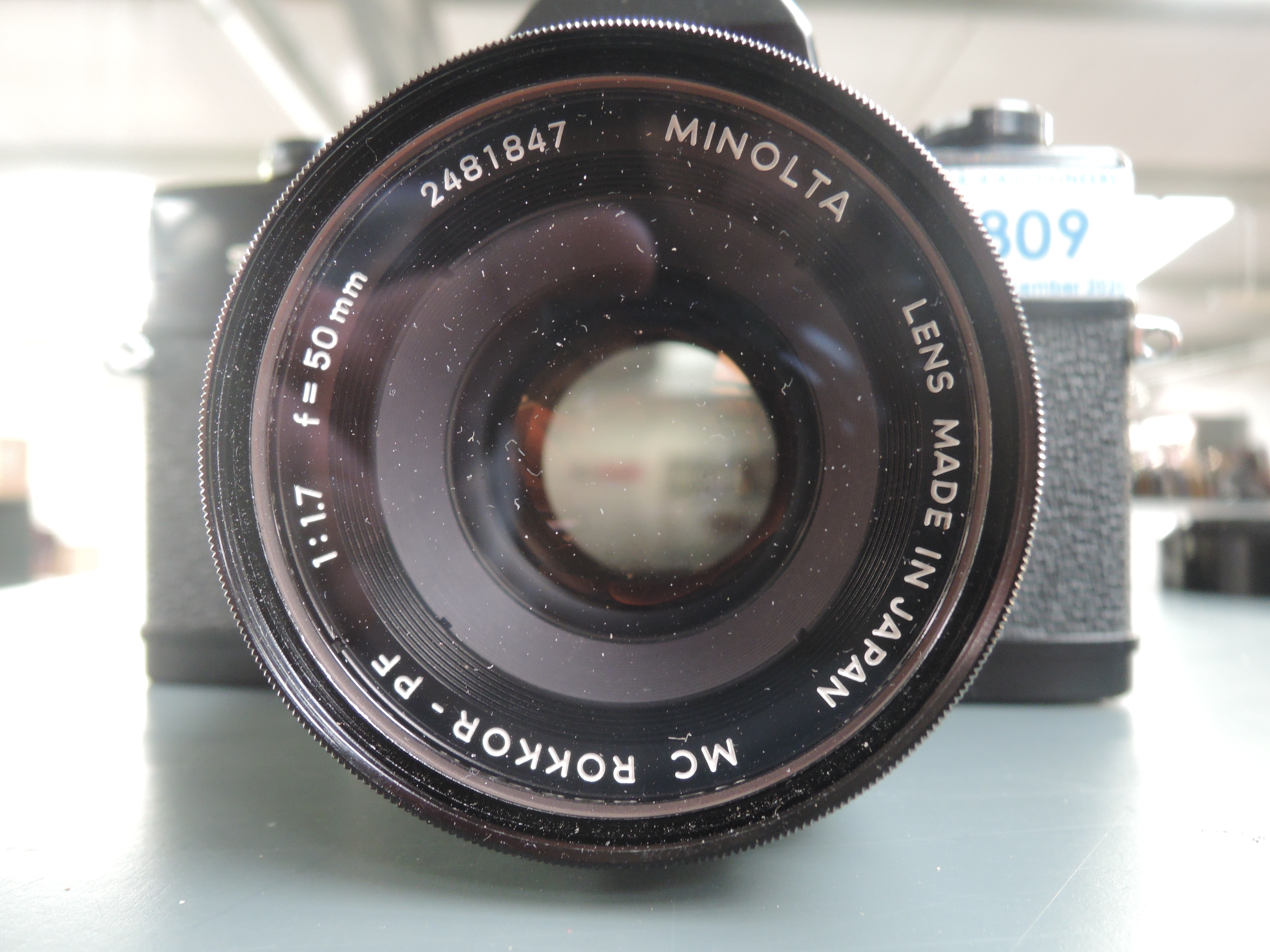 A Minolta SR T 101b camera with users manual - Image 2 of 3