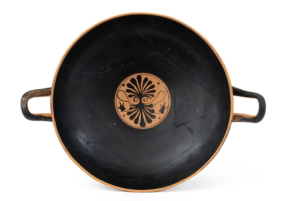 Attic Black-Figure Eye-Cup Kylix, Leafless Group, ca. 510 - 480 BC; height cm 8; diam. cm 19,5; With - Image 7 of 7