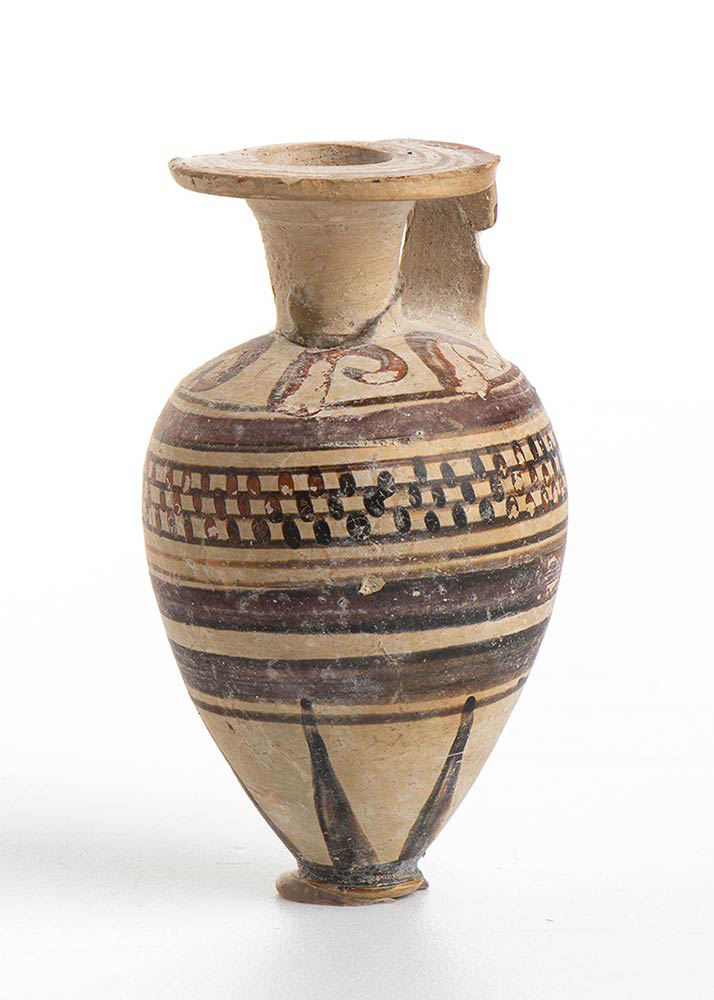 Etrusco-Corinthian Aryballos, 7th - 6th century BC; height cm 7,2. Provenance: English private