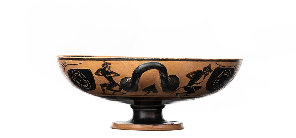 Attic Black-Figure Eye-Cup Kylix, Leafless Group, ca. 510 - 480 BC; height cm 8; diam. cm 19,5; With - Image 2 of 7