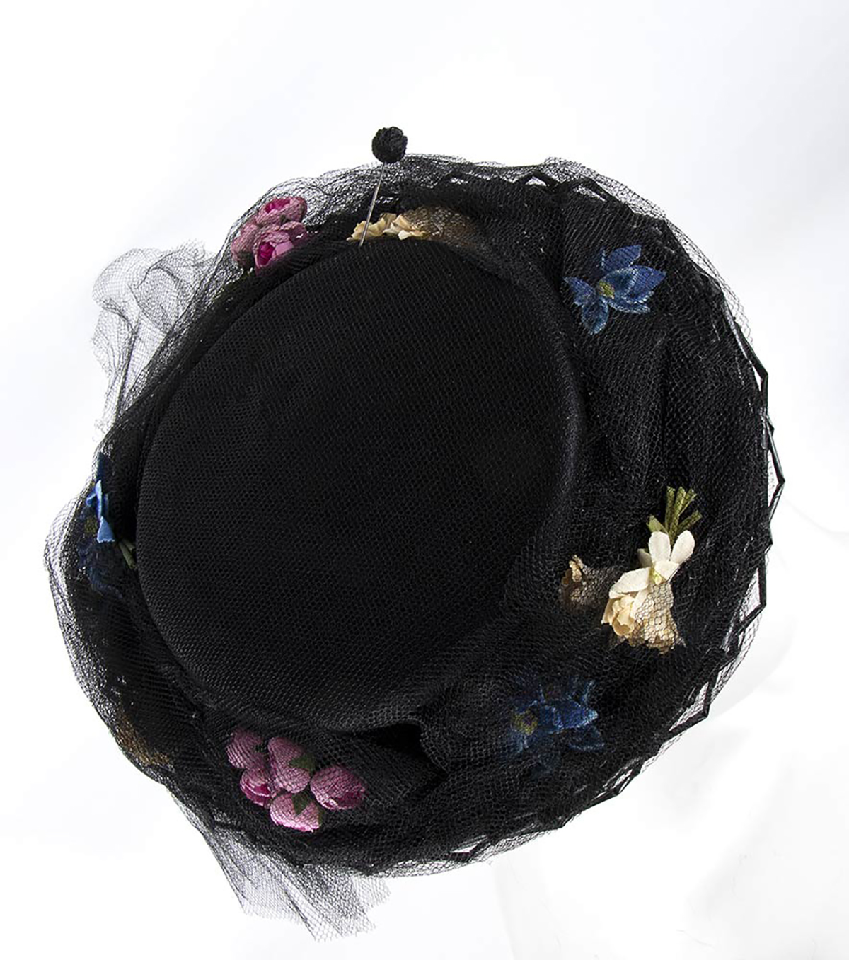 MAD MANCY TWO HATS 40s/ 60s A lot of 2 items: a late 40s black straw boater hat, black tulle and - Image 2 of 7