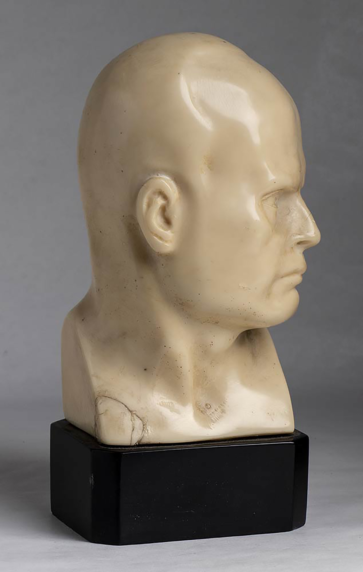 A small Benito Mussolini head, ivory paste ivory paste A small Benito Mussolini’s head, ivory paste, - Image 2 of 4