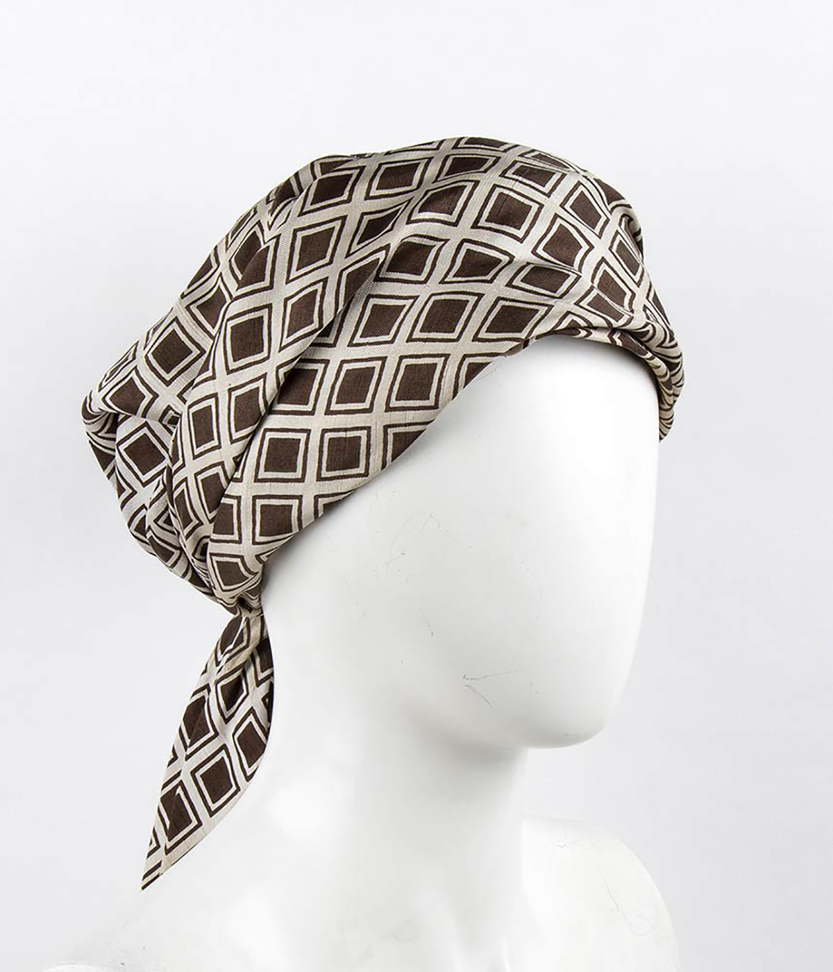 CESARE CANESSA TWO HATS 50s / 60s A lot of 2 hats: a wool turban hat, a silk scarf hat. General - Image 3 of 5