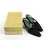 SYBILLA POR FARRUTX SUEDE SHOES Early 90s Black suede shoes, comma heel, size 38, original Box.
