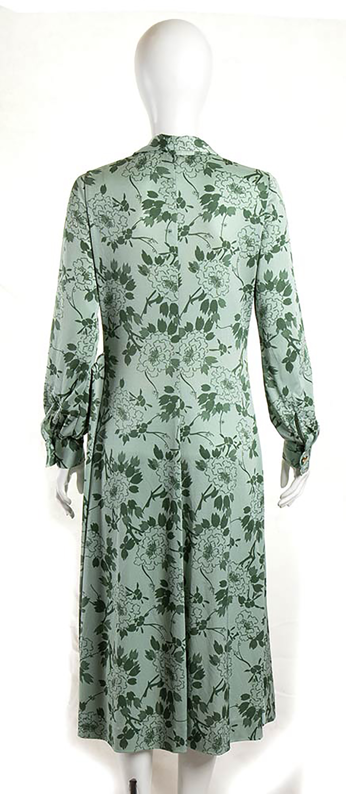 KEN SCOTT LOT OF 2 DRESSES 70s A lot of 2 Ken Scott dresses 1) A light green poly blend green floral - Image 3 of 9