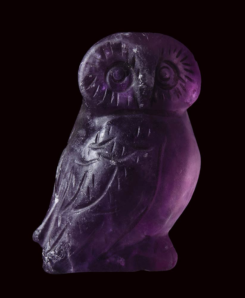 A rare eastern greek fluorite carved idol. Owl. - Image 7 of 10