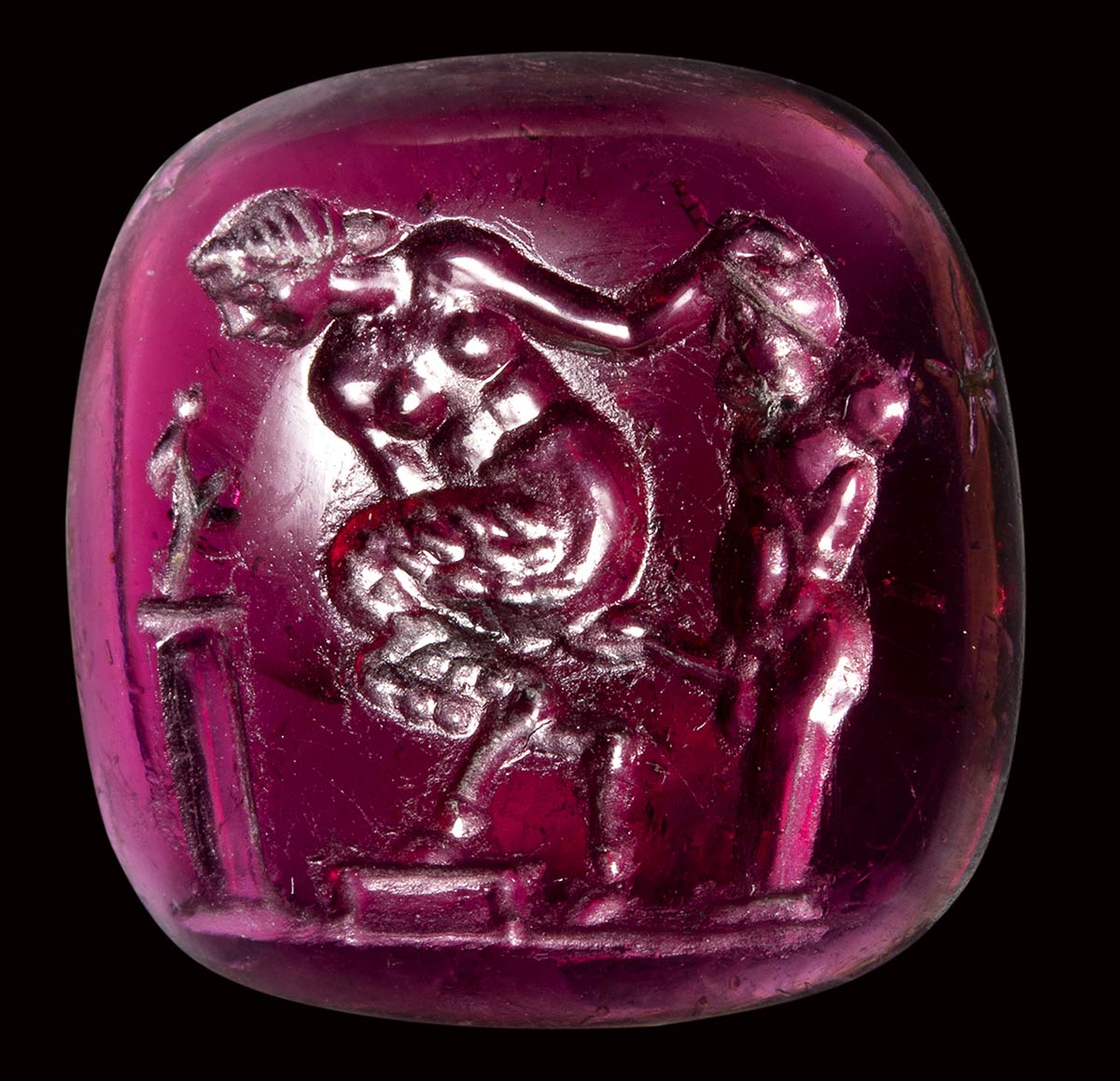 A fine late hellenistic garnet intaglio. Erotic scene with herm. - Image 3 of 4